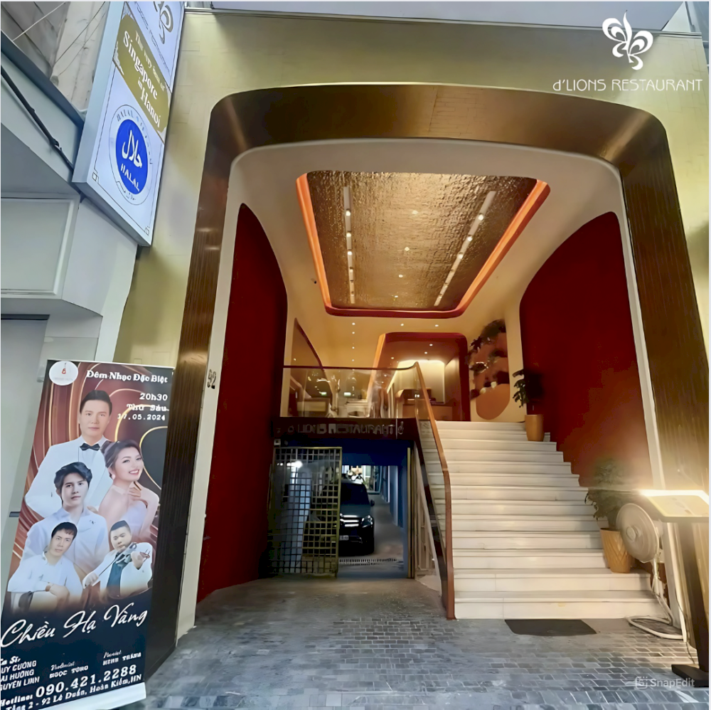 d'LIONS Restaurant welcomes diners with its striking entrance